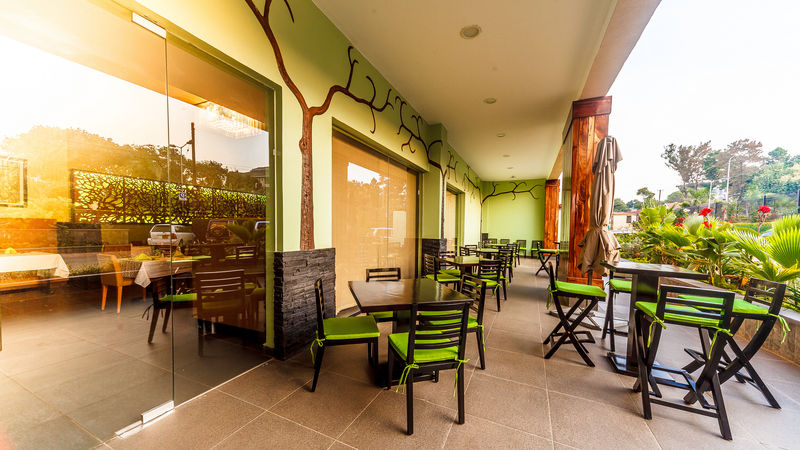 Best Western Premier Garden Hotel Entebbe Bagian luar foto
