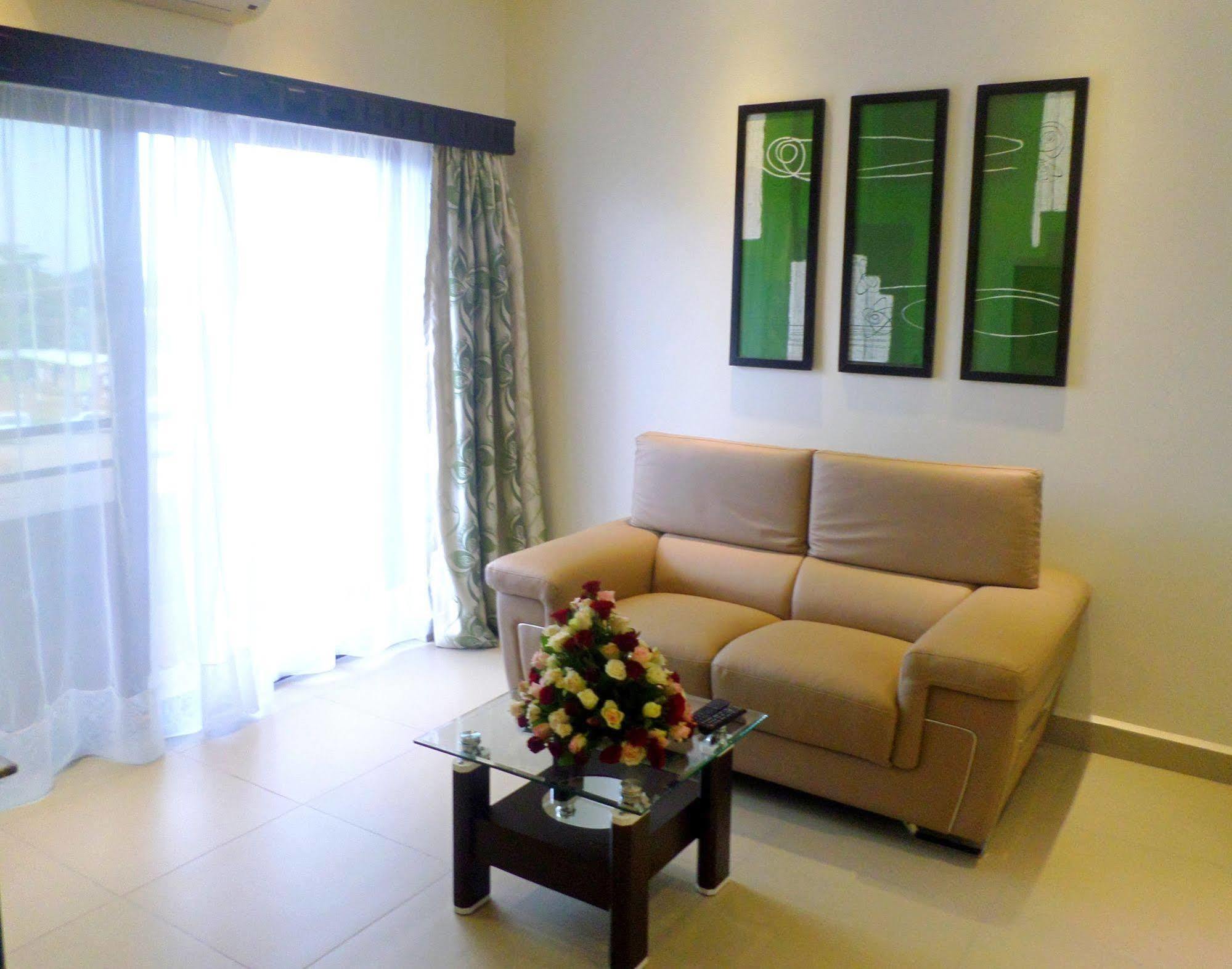 Best Western Premier Garden Hotel Entebbe Bagian luar foto