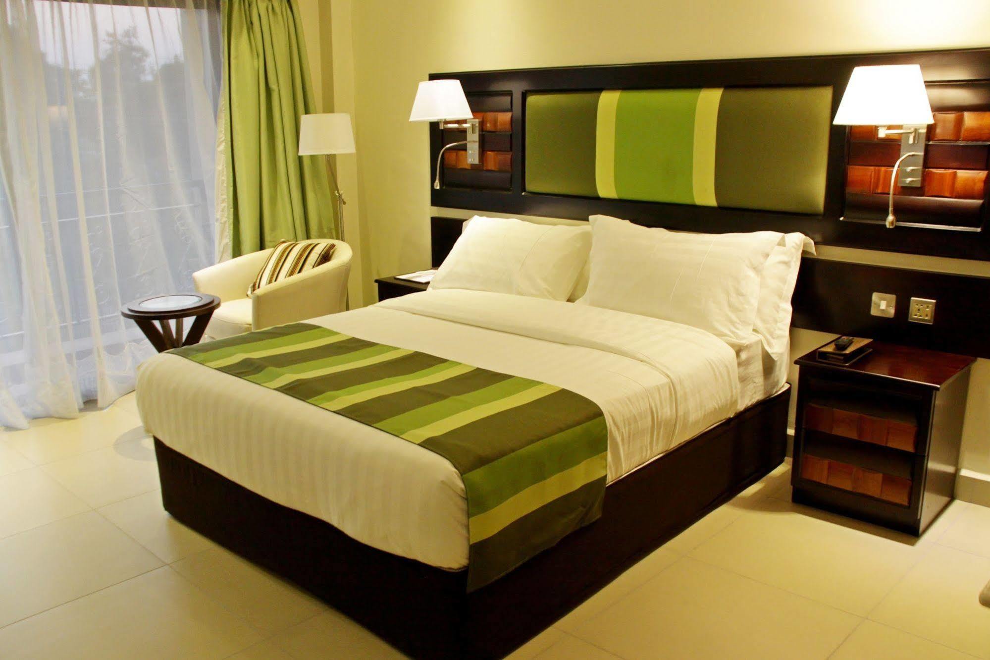 Best Western Premier Garden Hotel Entebbe Bagian luar foto